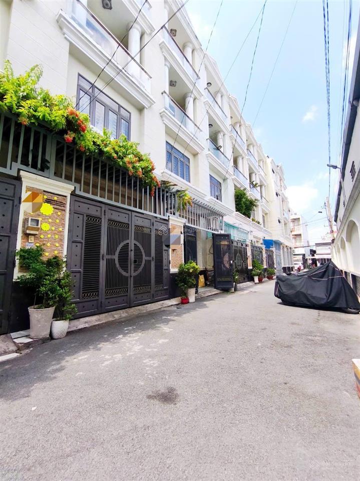 Nhà 4 tầng  dt 4mx16m  khu phân lô vip phạm văn bạch trường chinh p. tân sơn tân bình