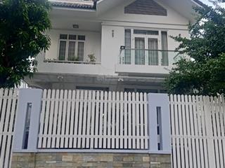 Ngộp tiền ngân hàng cần bán gấp nhà biệt thự 12,5x20m đối diện tttm vivo city giá bằng tiền mua đất