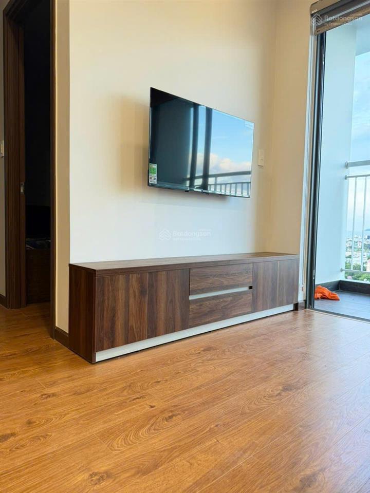Cho thuê căn hộ mia center point 2pn view biển tầng trung. full nội thất cao cấp,