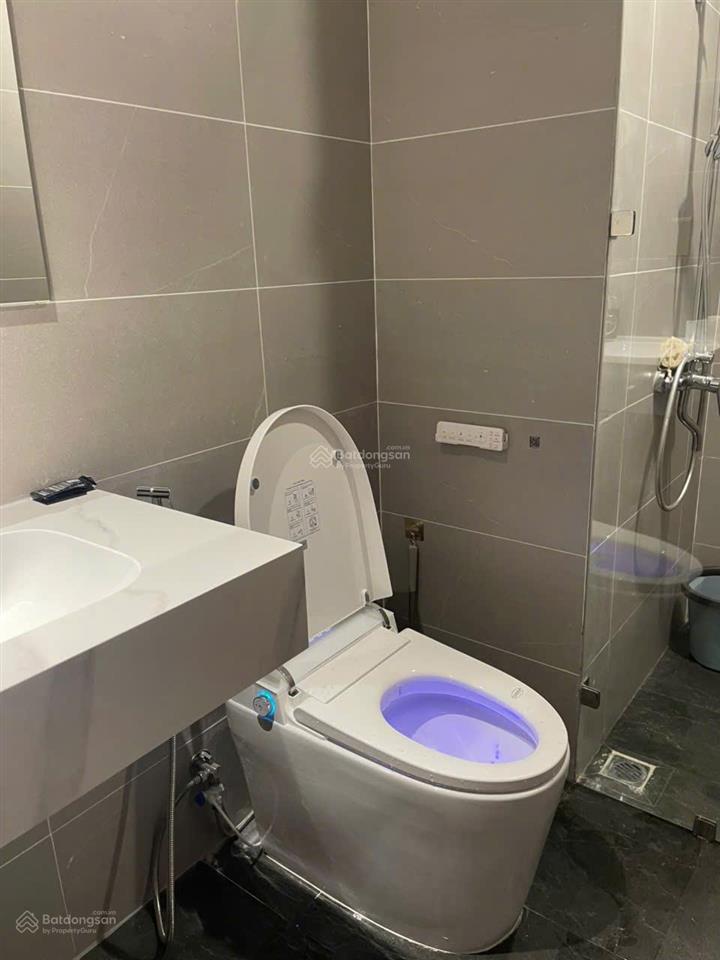 Cho thuê căn hộ mia center point 2pn view biển tầng trung. full nội thất cao cấp,