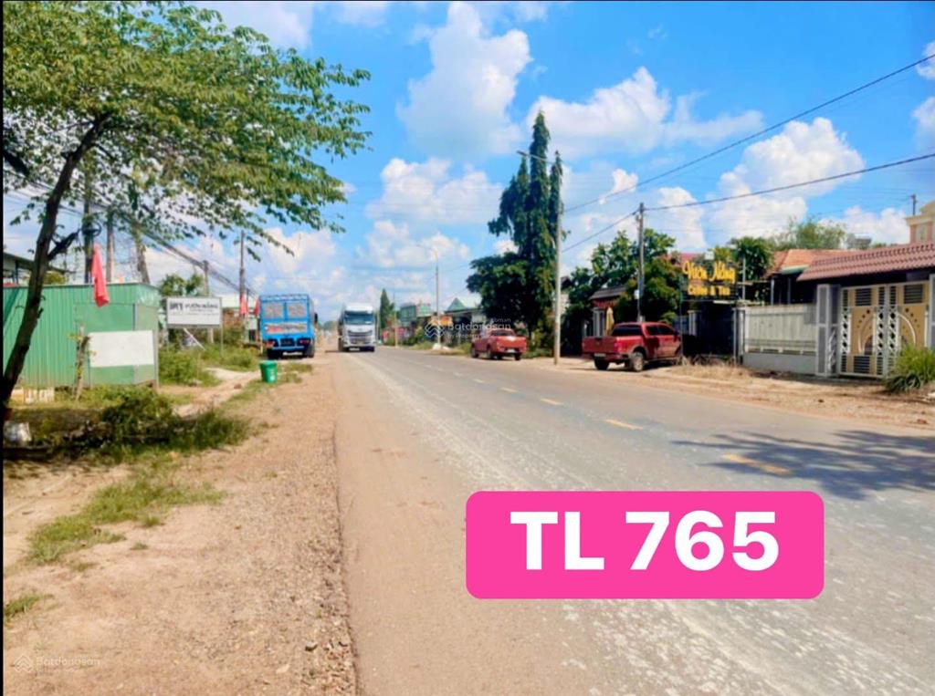 Chủ kẹt hạ giá gấp căn nhà mái thái tl 765
