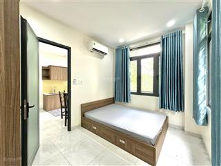 Căn hộ 1 phòng ngủ  full nội thất  có ban công, cửa sổ cực thoáng mát, yên tĩnh