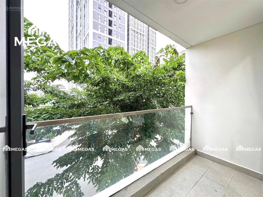 Căn hộ studio có 2 ban công  full nội thất  nội khu compound an ninh và yên tĩnh tốt