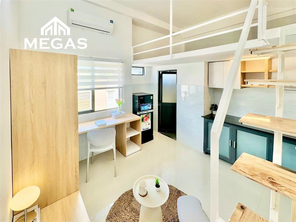 Căn hộ duplex thiết kế xinh  cửa sổ lớn thoáng, đón nắng và gió tốt