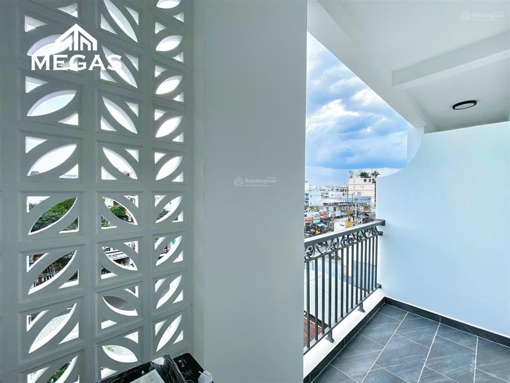 Căn hộ studio cao cấp  full nội thất cực sang  có thang máy  hầm xe lớn