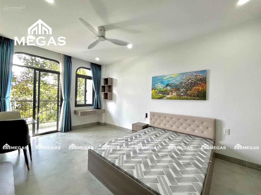 Căn hộ studio nội thất cao cấp  có ban công lớn  có thang máy  nhà xe rộng rãi