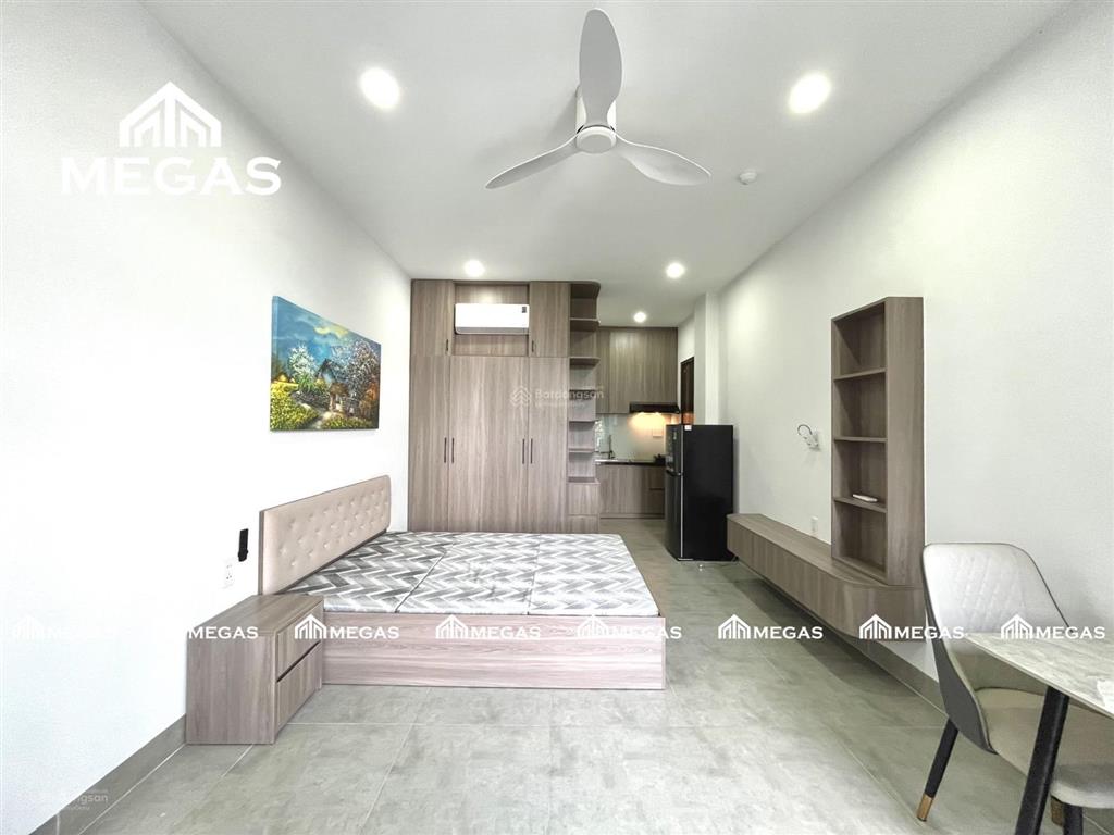 Căn hộ studio nội thất cao cấp  có ban công lớn  có thang máy  nhà xe rộng rãi