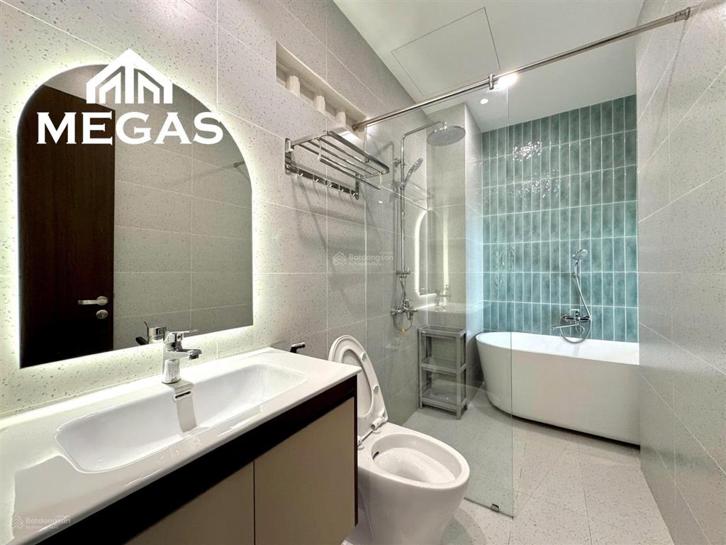 Căn hộ 1 phòng ngủ  studio cao cấp, full nội thất, có máy giặt & sấy riêng  có dịch vụ dọn phòng