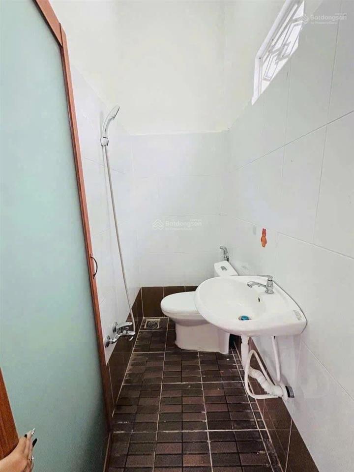 Cần bán gấp nhà 3 phòng ngủ hẻm 56 hồ trung thành  tp cần thơ