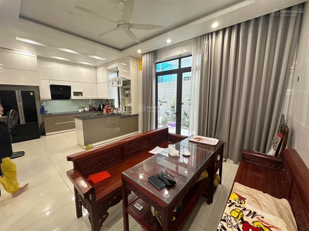 Bán nhà 3 tầng 1 tum khu đô thị nam sông lạch tray  diện tích 150m  ngang 7,5m  dài 20m