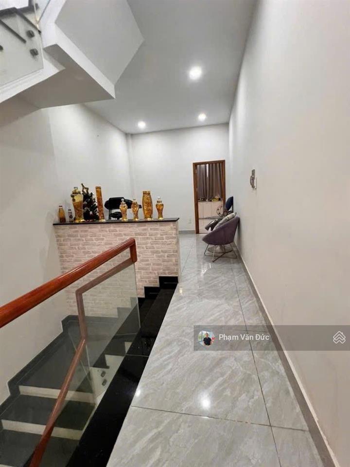 Bán nhà 3 lầu hẻm xe tải. sát gigamail thủ đức. dt 64 m2, giá 6.6 tỉ tl