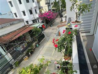 Bán nhà 3 lầu hẻm xe tải. sát gigamail thủ đức. dt 64 m2, giá 6.6 tỉ tl