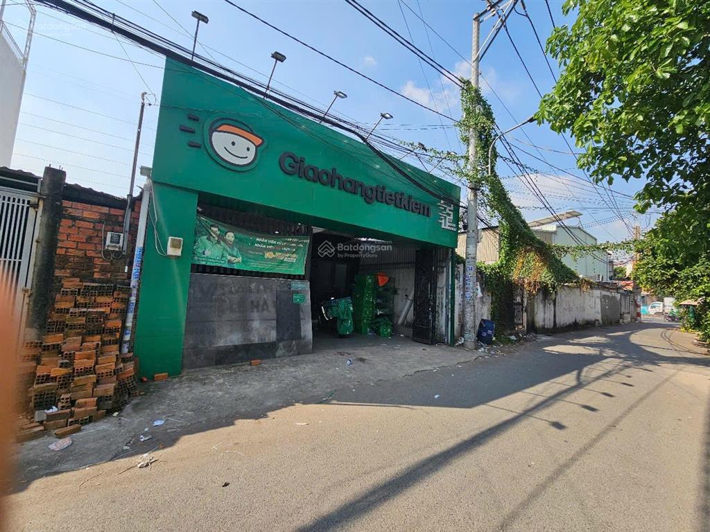 Bán nhà 2 lau mặt tiền hẻm thông quốc lộ 13, hiệp bình phước, thủ đức. dt 90 m2 giá 8.5 tỉ