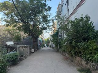 Bán lô đất góc 2 mặt tiền sát gigamail . phạm văn đồng thủ đức dt 5.47 x 15