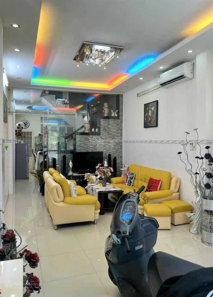 Nhà 1/ đường hòa bình gần đầm sen