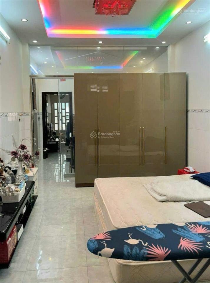 Nhà 1/ đường hòa bình gần đầm sen