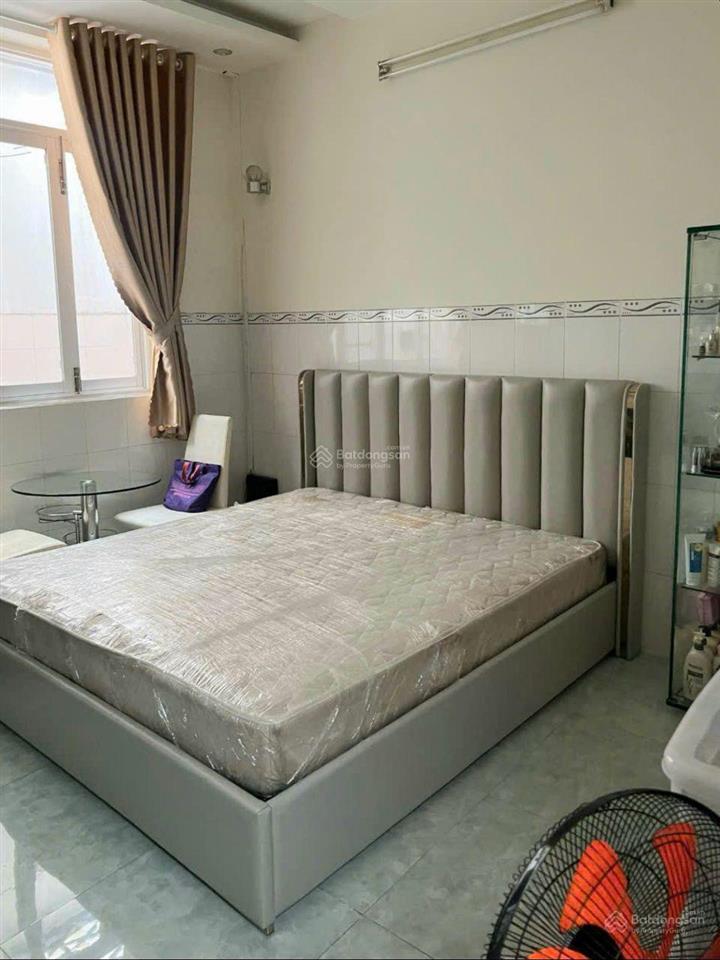 Nhà 1/ đường hòa bình gần đầm sen