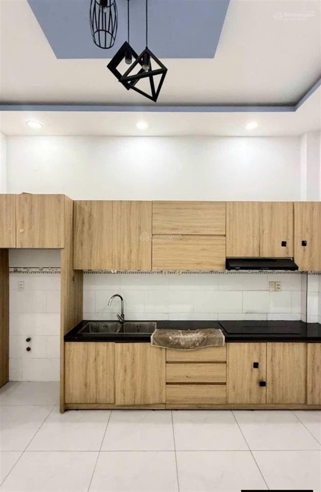 Nhà 1/ hẻm xe hơi đường xóm đất quận 11 thông qua đường minh phụng