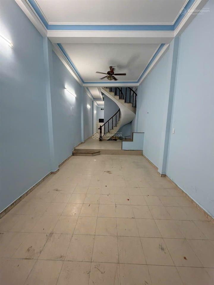 Cho thuê nhà 3 tầng hẻm xe hơi 8m đường lạc long quân quận 11