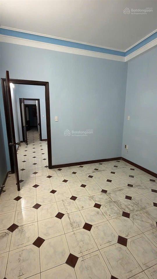 Cho thuê nhà 3 tầng hẻm xe hơi 8m đường lạc long quân quận 11