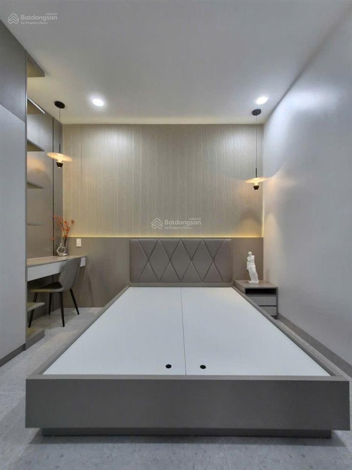 Bán nhà mới xây 100% đường âu cơ quận tân bình có thang máy