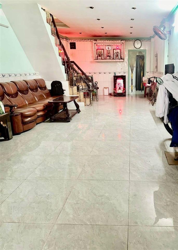 Nhà 70m2 hẻm thông đường hậu giang quận 6 chỉ 5.4 tỷ
