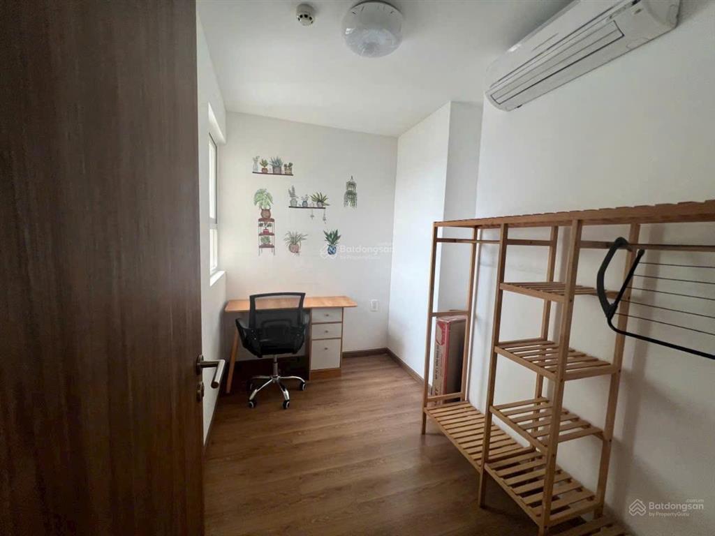 Bán gấp cc 2pn, 1wc, 56m2 tại midori park the view, tầng cao, hướng đông, 2 tỷ