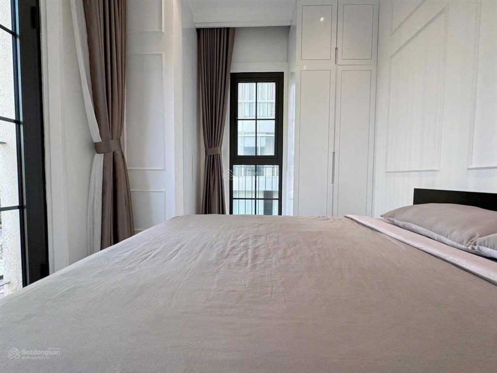 Cho thuê chung cư minisaigon view, rộng 60m2, full nội thất cao cấp, có dọn phòng. giáp hoàng sa