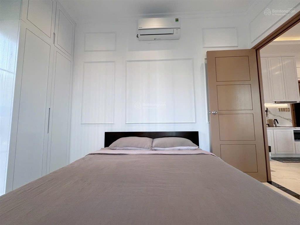 Cho thuê chung cư minisaigon view, rộng 60m2, full nội thất cao cấp, có dọn phòng. giáp hoàng sa