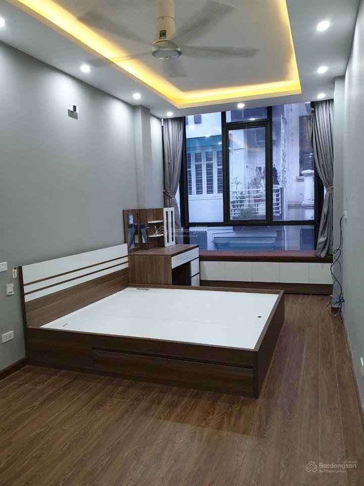 Cc bán mbkd 5 tầng, mb 32m2, đường ô tô, kd tốt, phố võ văn dũng, đống đa