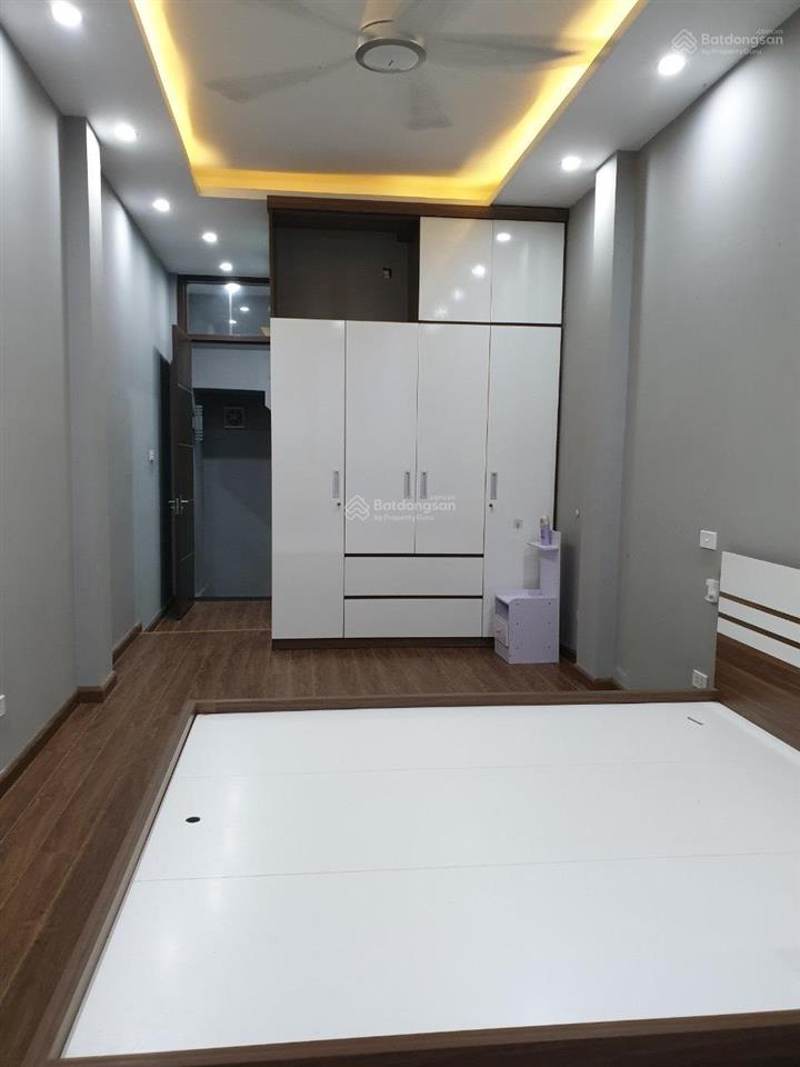 Cc bán mbkd 5 tầng, mb 32m2, đường ô tô, kd tốt, phố võ văn dũng, đống đa