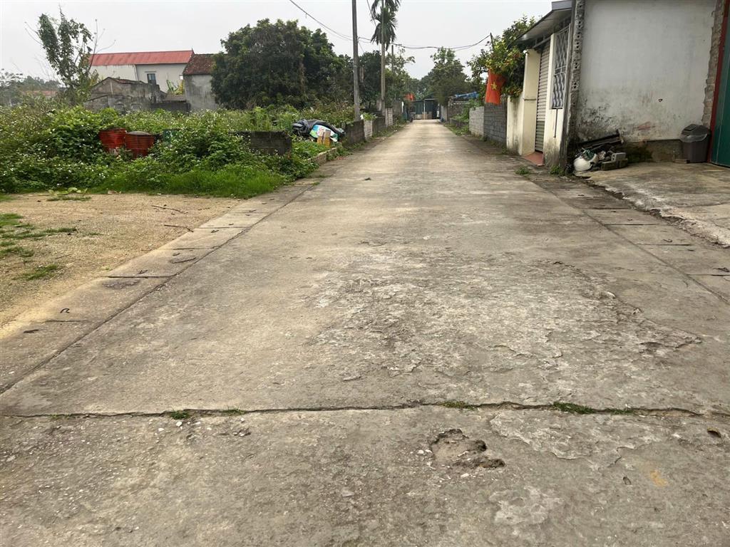 Cc bán 120m² tái định cư văn mỹ, có nhà sẵn, vuông 5m cách ql 21 chỉ 100m gần chợ, trường