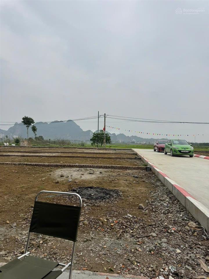 Đường to giá đẹp cho lô đất hoa hậu tại thôn đồi miễu xã xuân mai hn 83,3m . mặt tiền 5m . nở hậu