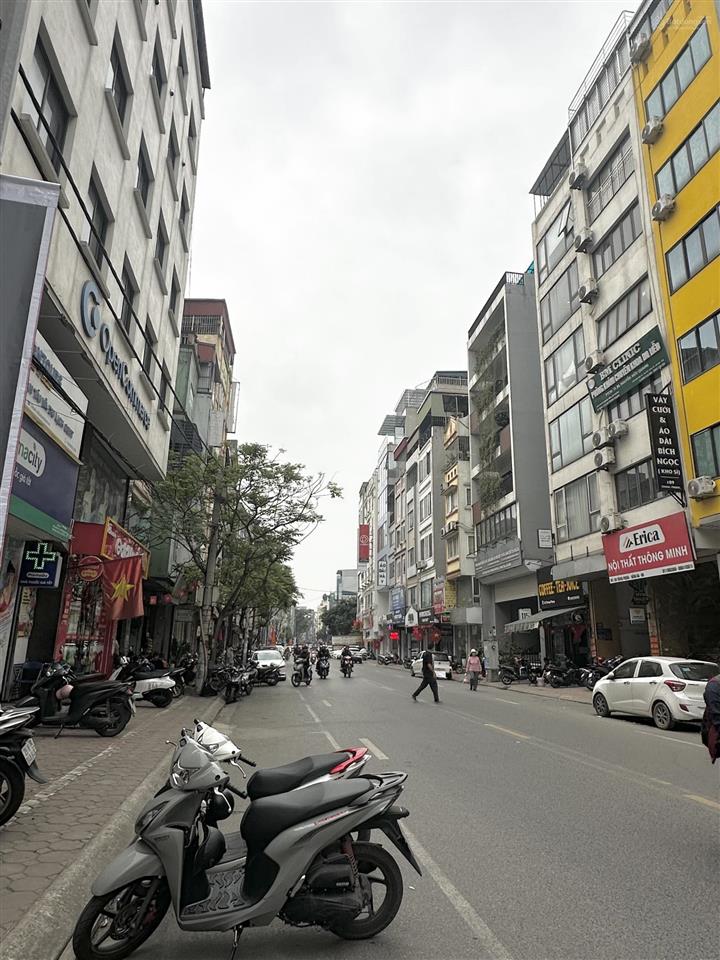 Mặt phố trung phụng  mặt tiền 5m  vỉa hè đá bóng  kd cực sầm uất chỉ 16. x tỷ