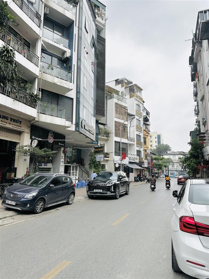 Cực hiếm  mp chùa quỳnh (đầu thanh nhàn cực sầm uất), vỉa hè rộng, 43m2, 5 tầng chỉ 19. x tỷ