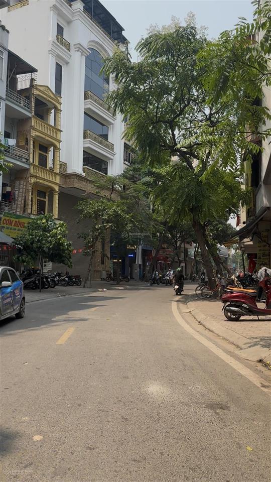 Lô góc 1 mặt phố vương thừa vũ + 1 mặt ngõ 2 ôtô tránh, vỉa hè 5m, đoạn kd sầm uất nhất