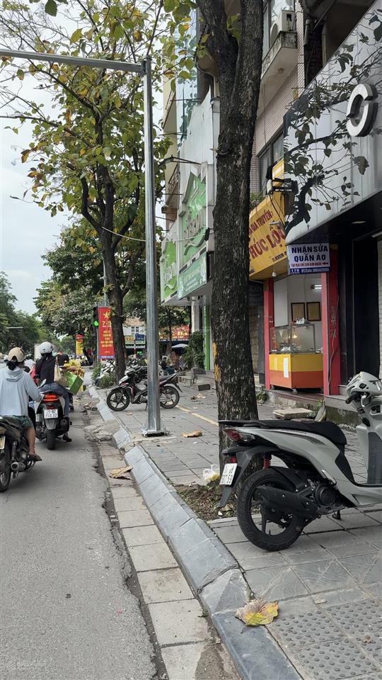 Cực hot  mp kim ngưu (bên chẵn) + 1 mặt ngõ ôtô tránh, vỉa hè 5m, kd sầm uất chỉ 30.x tỷ