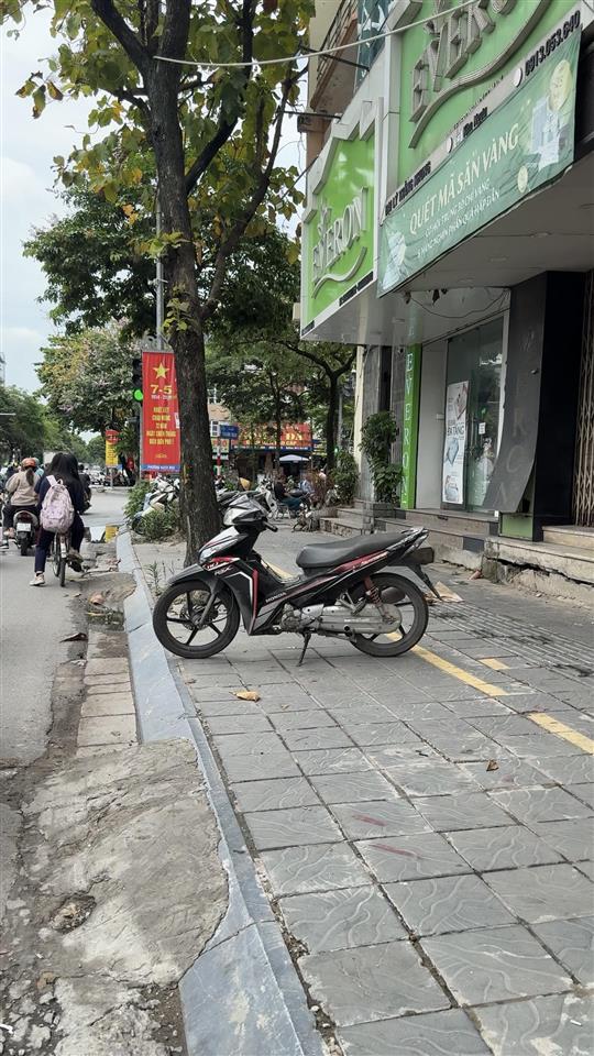 Cực hot  mp kim ngưu (bên chẵn) + 1 mặt ngõ ôtô tránh, vỉa hè 5m, kd sầm uất chỉ 30.x tỷ