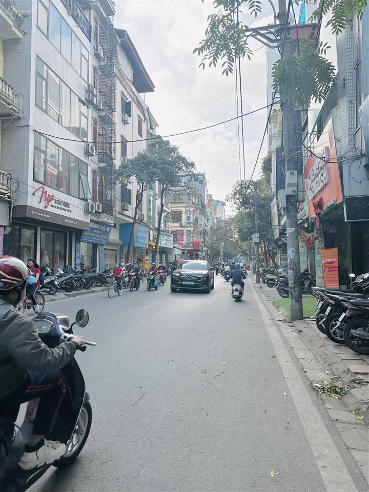 Cực rẻ  bán nhà lô góc mặt phố hoàng văn thái, 6 tầng thang máy, 48m2, mặt tiền 4m
