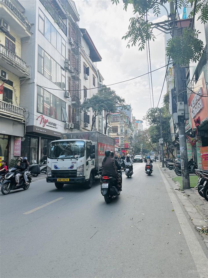 Cực rẻ  bán nhà lô góc mặt phố hoàng văn thái, 6 tầng thang máy, 48m2, mặt tiền 4m