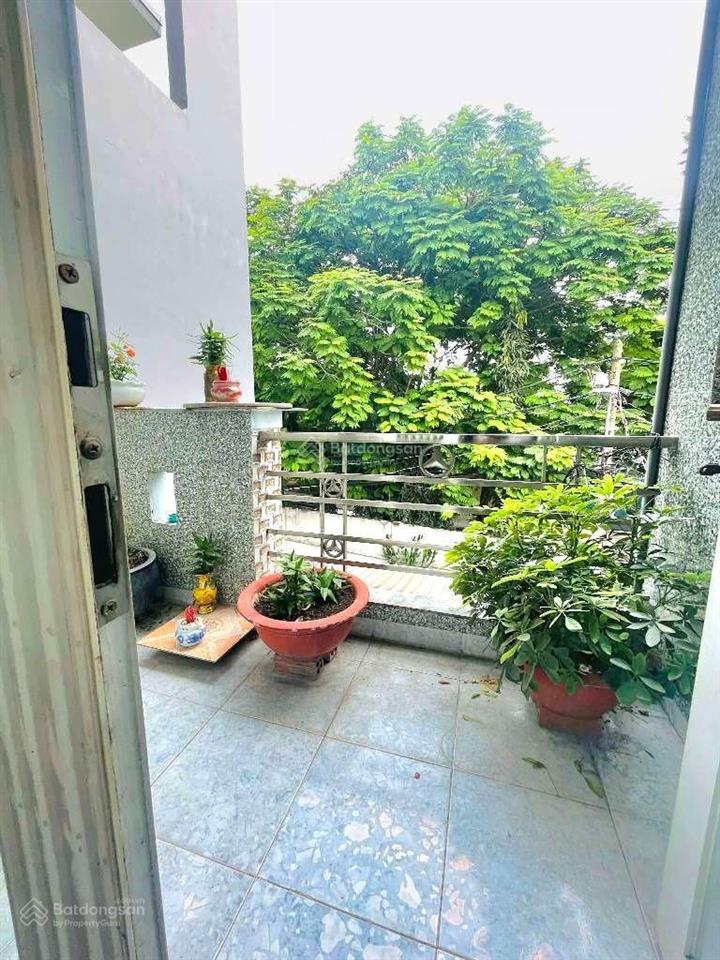 Nhà 2 tầng 2 mặt tiền trước sau rộng 5 và 7m, hẻm 532 đường lê trọng tấn, tân phú, dt 93m2, chỉ8,5t