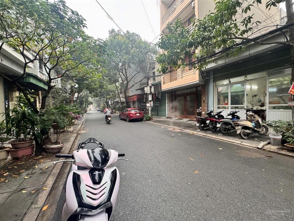 Bán đất tdc cự khối, long biên 80m đường 13m vỉa hè  ô tô tránh  an sinh đỉnh nhỉnh 13 tỷ.