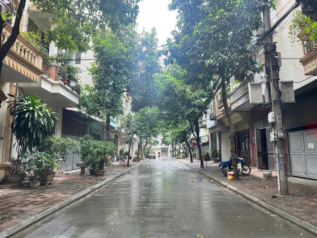 Bán đất phố thanh am, long biên 61m đường 10m vỉa hè  kd  sát công viên  100m ra đường 40m