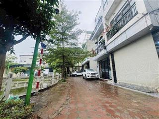 Bán đất tặng nhà 55m lô góc  view hồ  ô tô tránh phường việt hưng, long biên nhỉnh 12 tỷ.