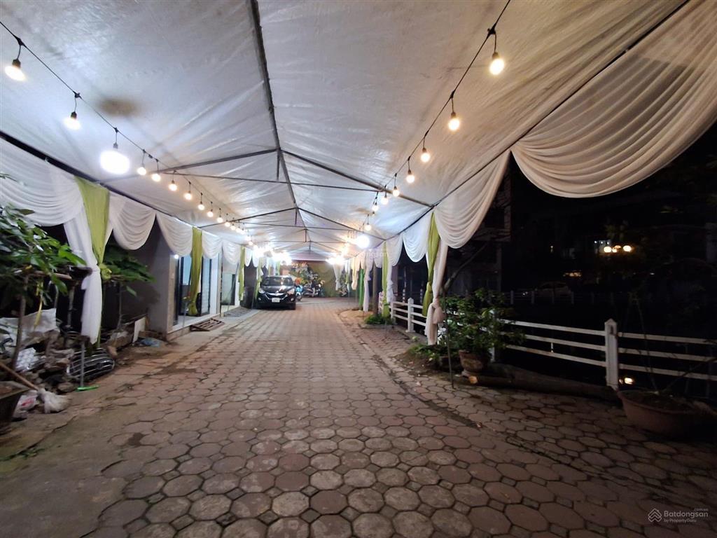 Bán đất tặng nhà 55m lô góc  view hồ  ô tô tránh phường việt hưng, long biên nhỉnh 12 tỷ.