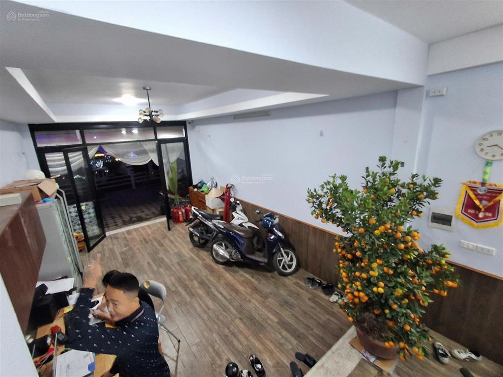 Bán đất tặng nhà 55m lô góc  view hồ  ô tô tránh phường việt hưng, long biên nhỉnh 12 tỷ.