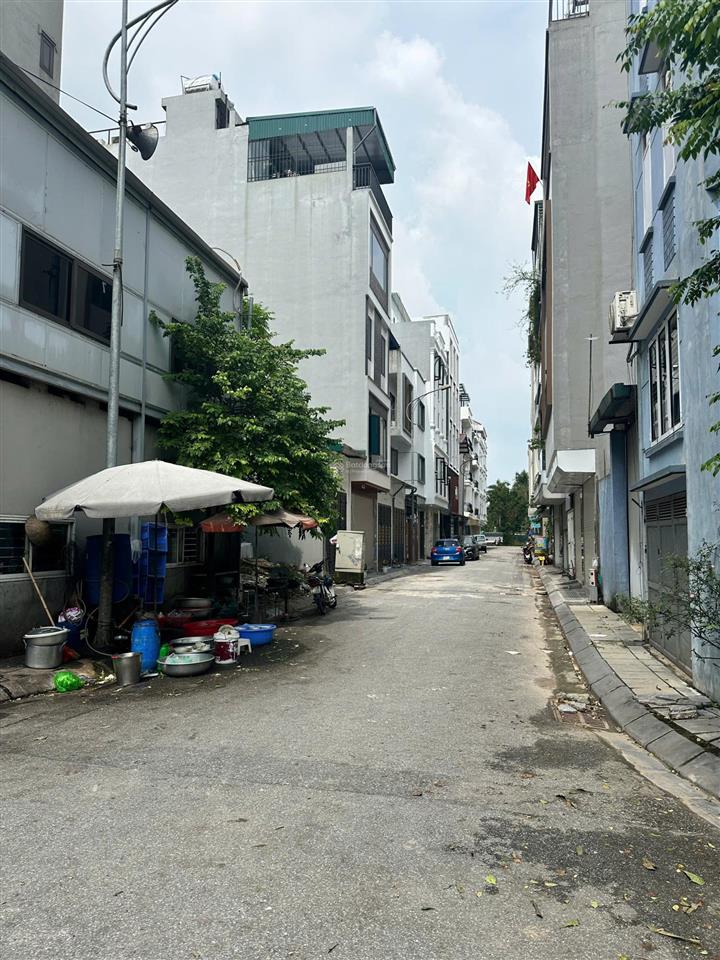 Bán 2 lô đất tặng nhà 70m phố thạch bàn, long biên  phân lô ô tô tránh  sát công viên nhỉnh 12 tỷ