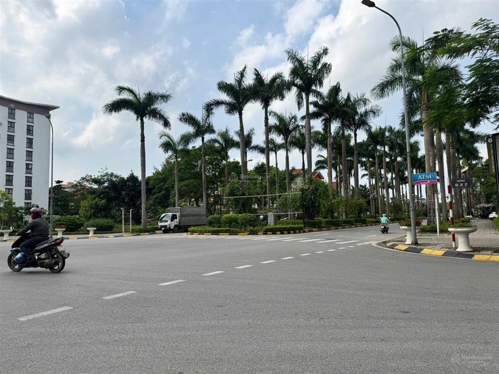 Bán biệt thự 220m view vườn hoa  kdt đặng xá, gia lâm nhỉnh 33 tỷ.