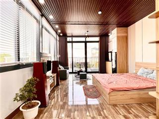 Giảm sốc 5 tỷ  tòa nhà dòng tiền gần 1 tỷ/năm  90m phố hồng tiến, long biên x 8t thang máy.