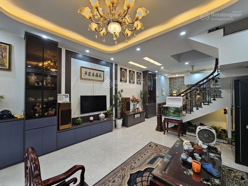 Bán nhà đẹp phố nguyễn văn cừ, long biên 55m x 5t  ô tô tránh  ngõ nông thông nhỉnh 10 tỷ.
